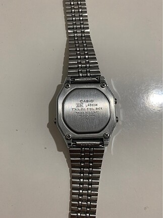  Beden gri Renk Casio 3284 La80w Bayan gümüş retro kol saati