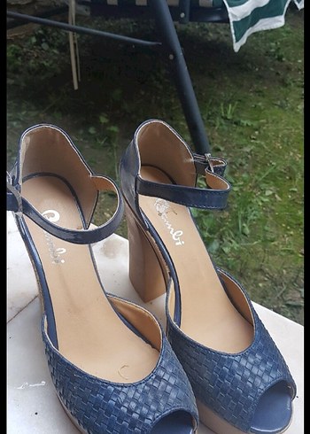 Bambi Koyu Mavi Yılan Desenli Platform Topuklu Sandalet
