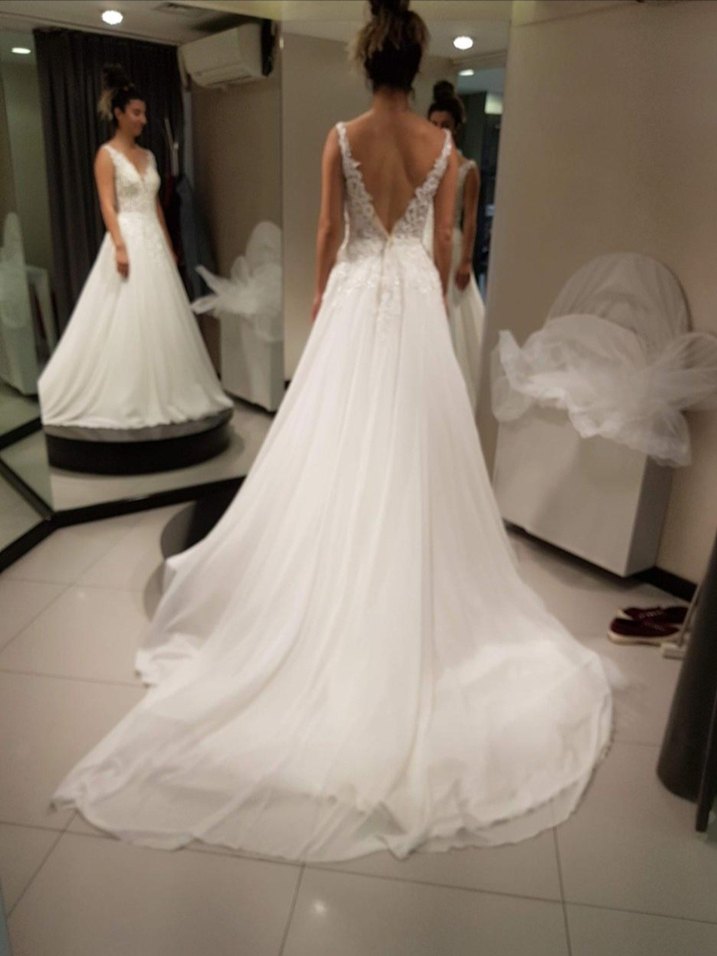 V Yakalı Beyaz A Kesim Gelinlik - Görsel 2