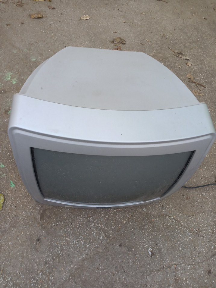 Gri TV 37 ekran saglam - Görsel 2