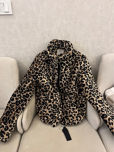 Leopar desenli mont