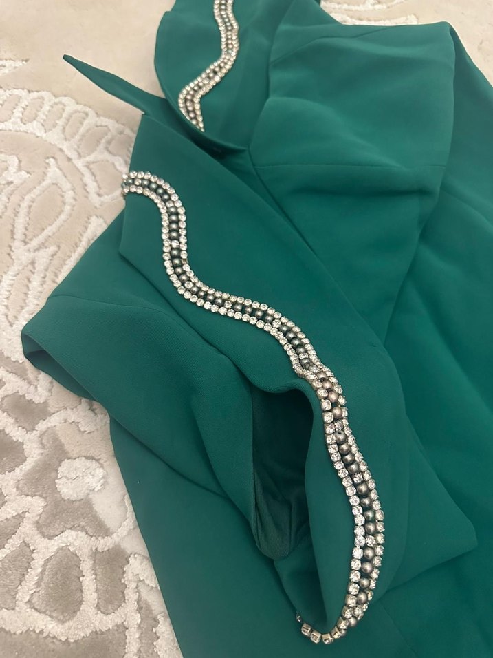 Yeşil V Yaka  Midi Elbise - Görsel 2