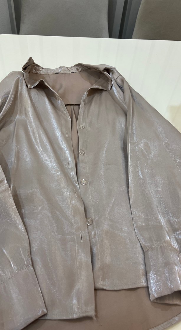 Bej Parlak Düğmeli Kadın Gömlek - Görsel 4