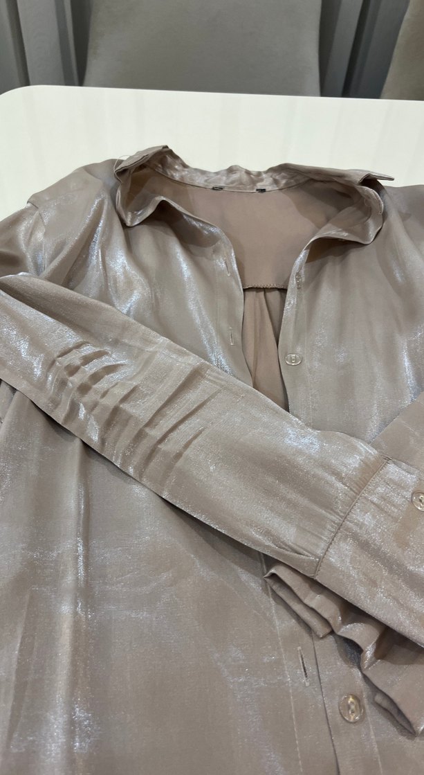 Bej Parlak Düğmeli Kadın Gömlek - Görsel 2