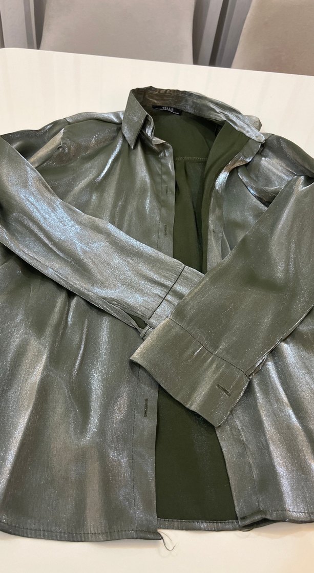 Yeşil  Parlak Kadın Gömlek - Görsel 2