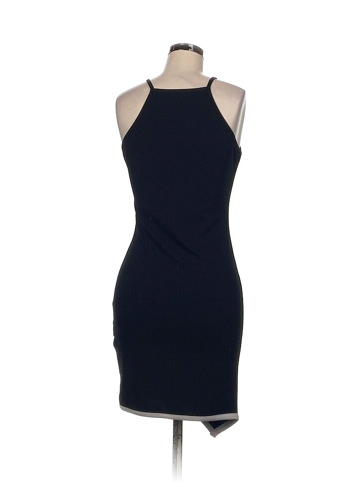 Trendyol & Milla Kısa Elbise %70 İndirimli. - Görsel 3