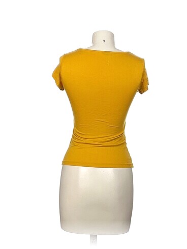 s Beden Diğer T-shirt %70 İndirimli.
