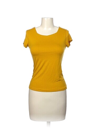 Diğer T-shirt %70 İndirimli.