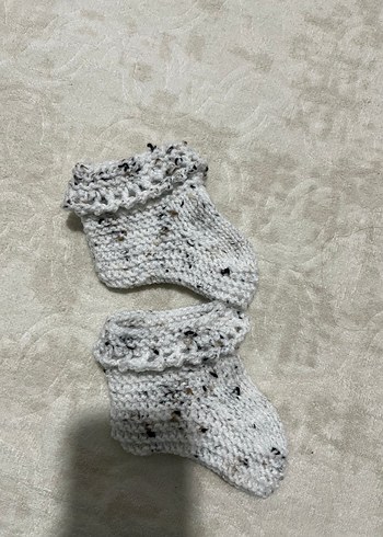 Gri Örgü Kız Bebek Takımı 


Bere 
Patik 
Yelek - Görsel 3