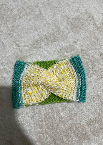 Renkli Örgü Bebek Kız Takımı 

Bandana 
Bere 
Yelek - Görsel 3