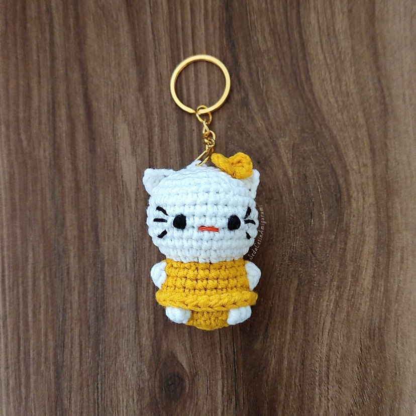 Hello Kitty Örgü Anahtarlık Amigurumi Çanta Süsü Mini - Görsel 3