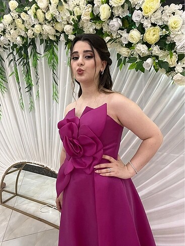 38 Beden Çiçek detaylı fuşya abiye elbise