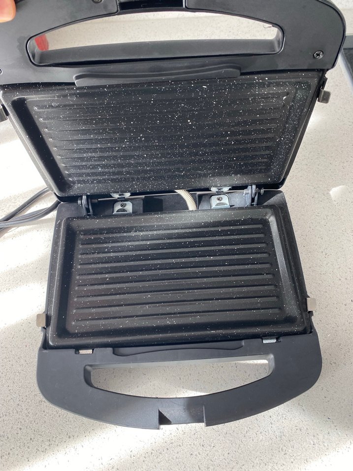 Sinbo Siyah Gri Tost Makinesi - Görsel 2