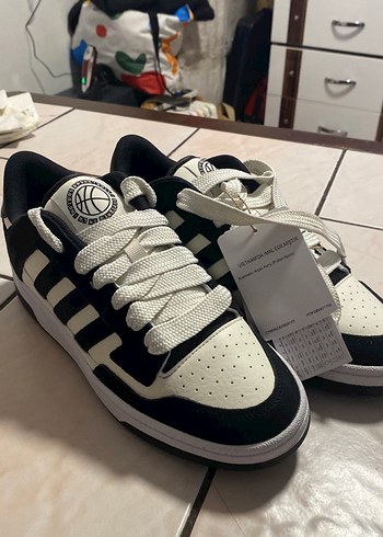 Adidas 40