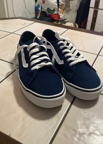 Vans 42