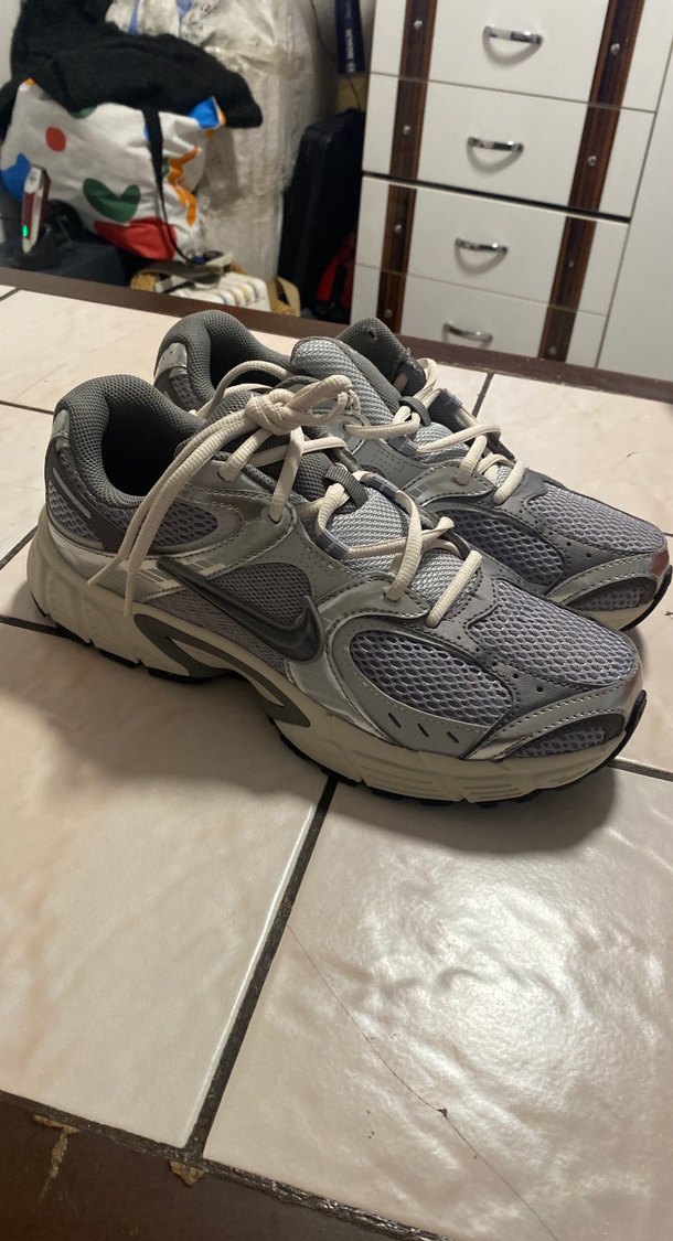 Gri Bağcıklı Kadın Spor Ayakkabı - Görsel 2