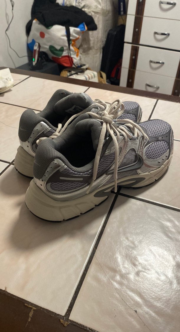 Gri Bağcıklı Kadın Spor Ayakkabı - Görsel 3