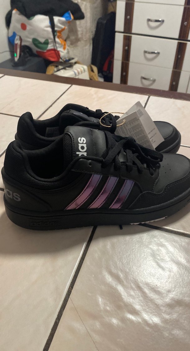 Mor Detaylı Siyah Kadın Spor Ayakkabı - Görsel 2