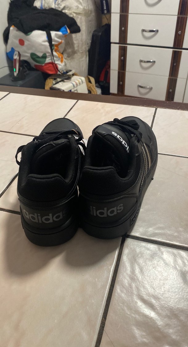 Mor Detaylı Siyah Kadın Spor Ayakkabı - Görsel 3