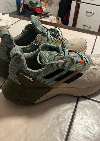 Bej ve Gri Bağcıklı Basketbol Ayakkabısı - Görsel 4