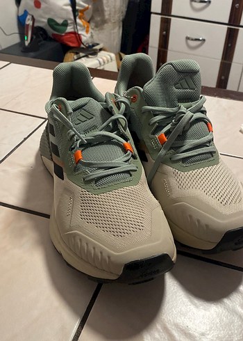 Bej ve Gri Bağcıklı Basketbol Ayakkabısı - Görsel 2