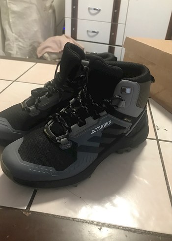 Adidas öğretecek 41/5 numara su geçirmez - Görsel 6