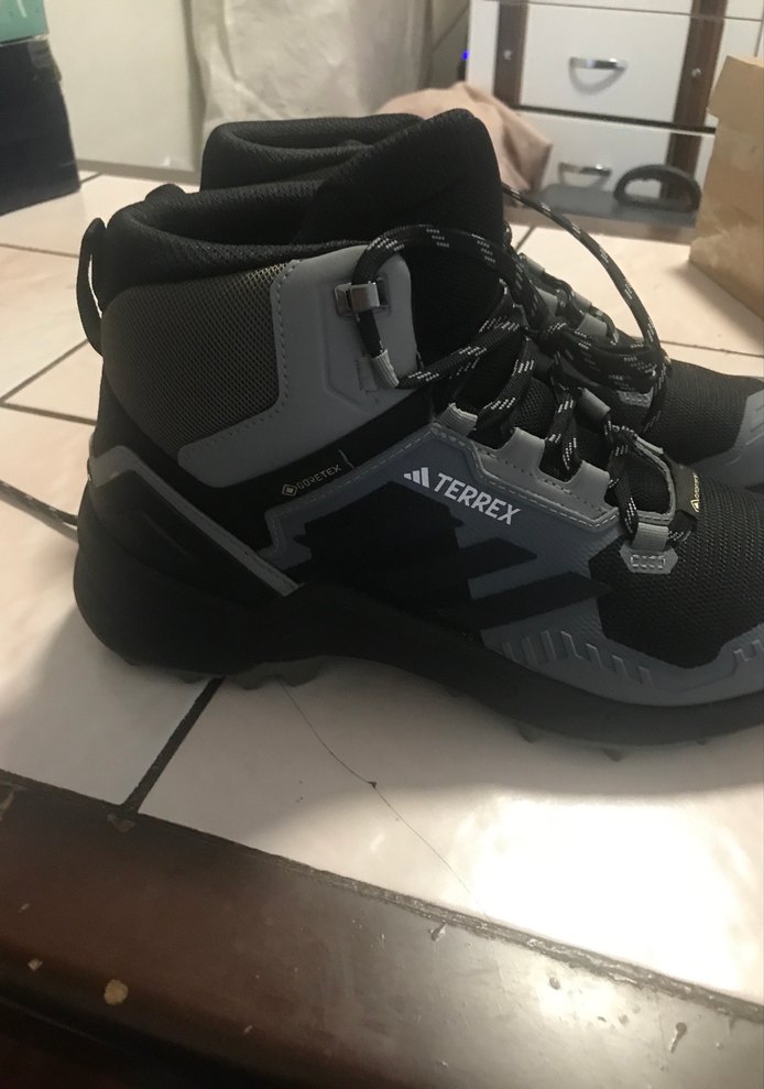 Adidas öğretecek 41/5 numara su geçirmez - Görsel 4