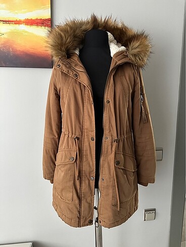 İçi Peluş Detaylı Mont