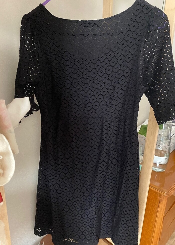 Dantel Detaylı Siyah Elbise - Görsel 4