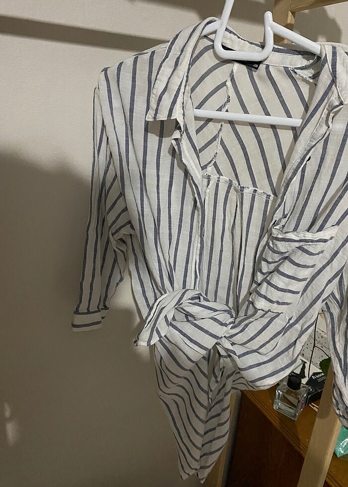 Beyaz Lacivert Gömlek - Görsel 3