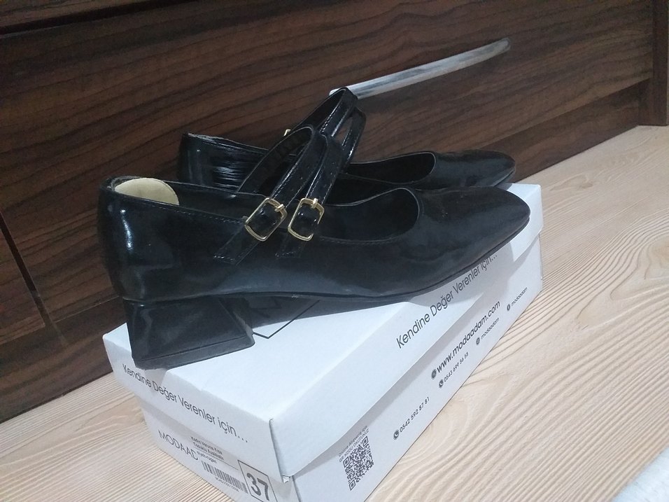 Klasik Siyah Tokalı Topuklu Kadın Babet - Görsel 5