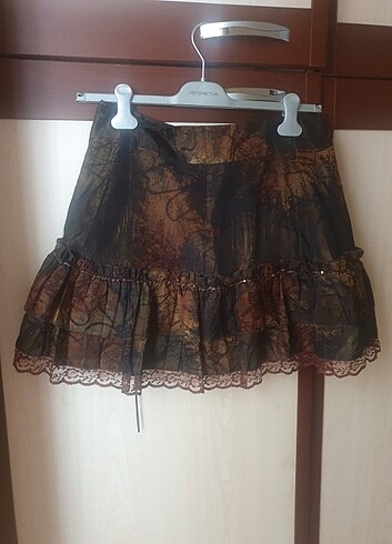 Sert saten tafta kumaş etek