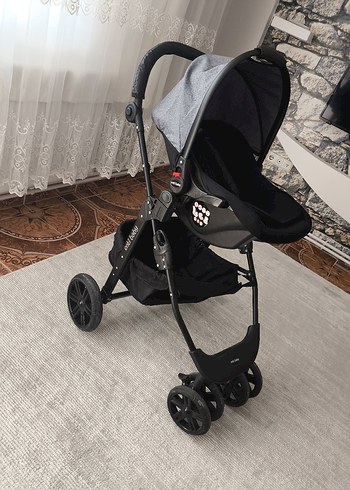 Gri Bebek Arabası Katlanabilir ve Hafif beşik ana kucağı
