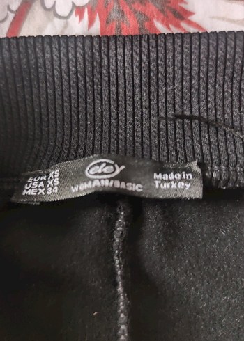 Siyah V Yaka Kadın Tulum - Görsel 2