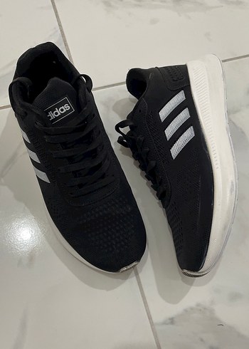 36 Beden Adidas Siyah Kadın Spor Ayakkabı