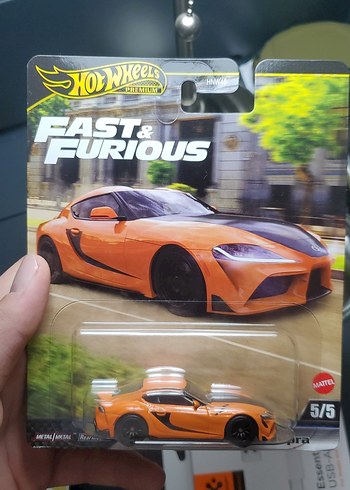 Parlak Turuncu Hot Wheels Oyuncak Araba