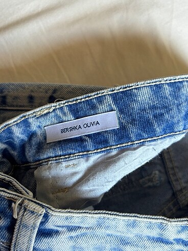 xs Beden BERSHKA yırtık pantolon