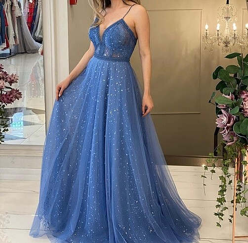 Nişan elbisesi