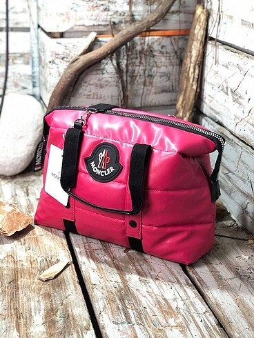 Moncler fusya