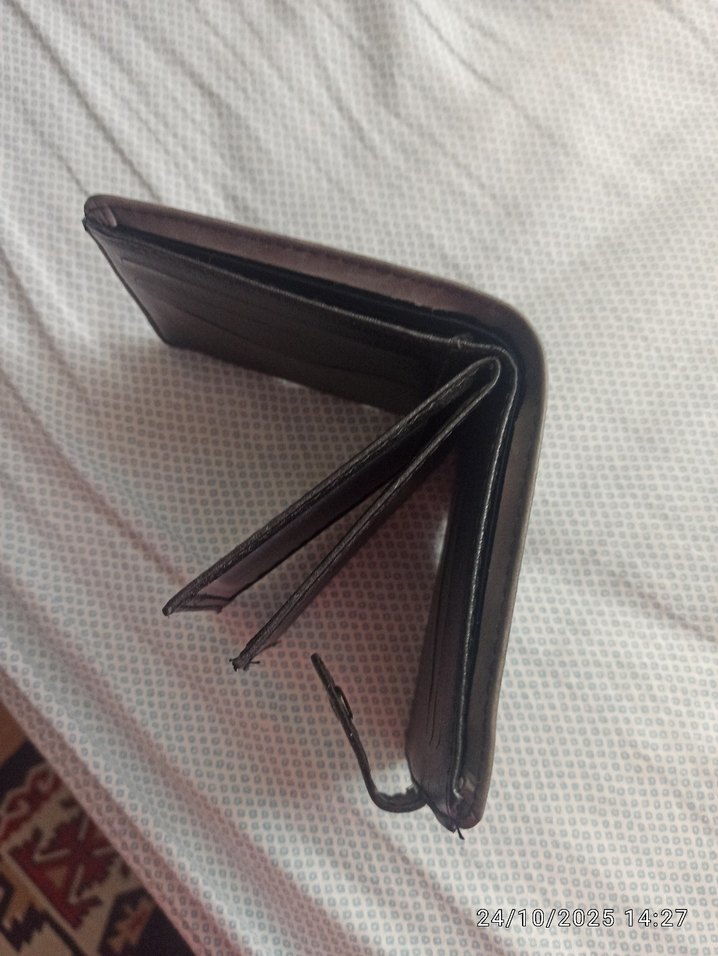 Gri Minimalist Erkek Cüzdan - Görsel 3