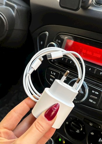 iPhone şarj aleti - Görsel 6