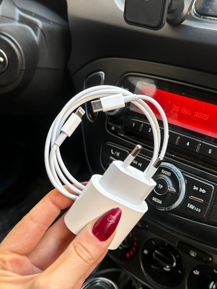 iPhone şarj aleti - Görsel 4