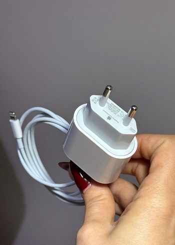 iPhone şarj aleti - Görsel 2