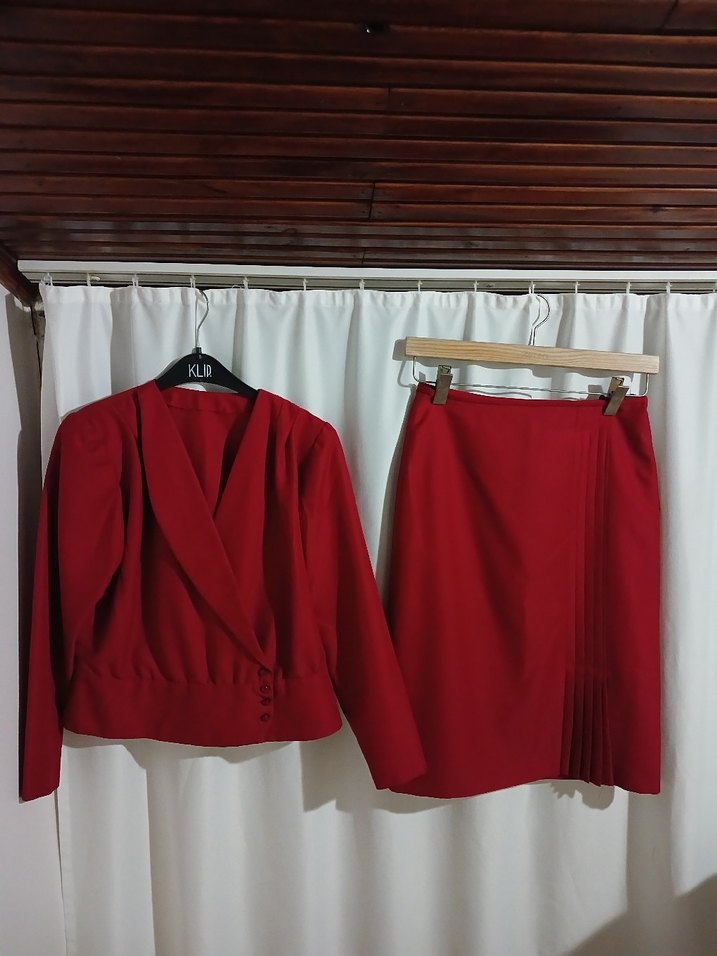 Kadın Kırmızı ince gabardin Drapeli Midi Takım - Görsel 2