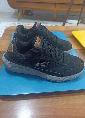 42.5 Beden Skechers erkek koşu ayakkabı 