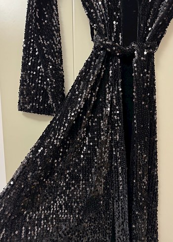 Siyah Pullu Uzun Kollu Kadife Gece Elbisesi - Görsel 3