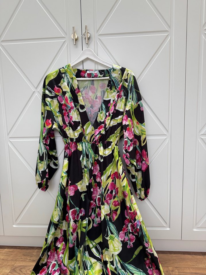 V Yaka Renkli Desenli Uzun Kadın Elbise - Görsel 2