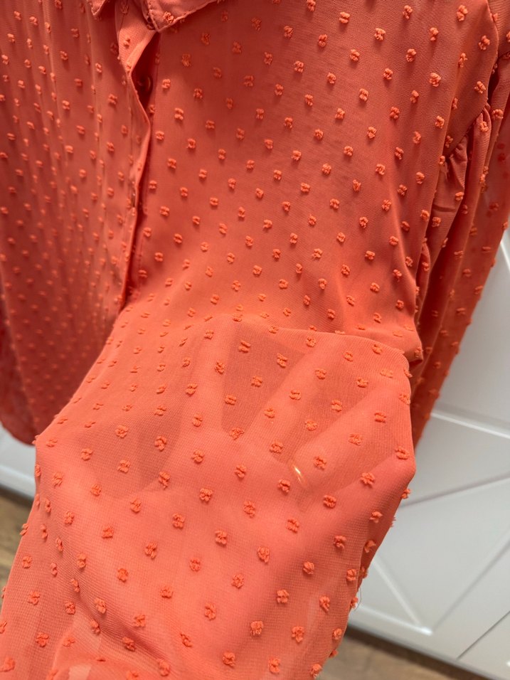 Uzun Kollu Kırmızı Düğmeli Kadın Gömlek - Görsel 4