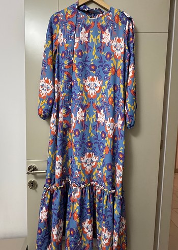 Renkli Tesettür Elbise Fırfırlı - Görsel 2