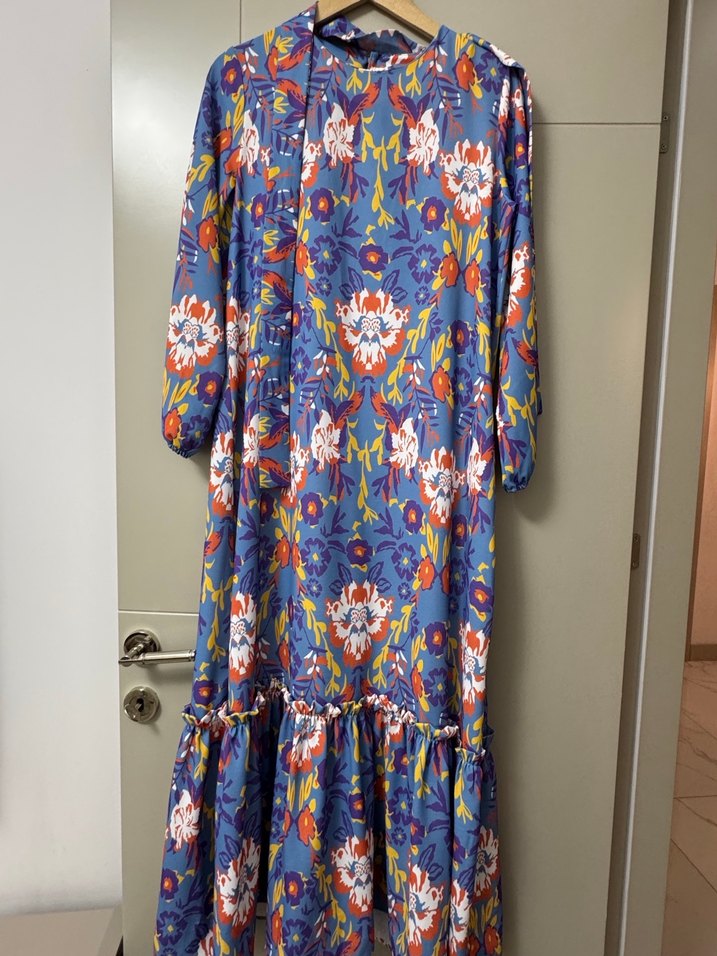 Renkli Tesettür Elbise Fırfırlı - Görsel 2